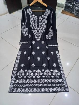 Women's Chikankari Embroidered Linen Kurta - 1 Pc, Round Neck, Black