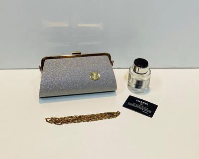 Girl's Metal Plain Fancy Clutch