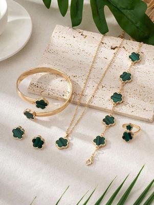 Flower Design Gold Plated Necklace And Bracelet Set