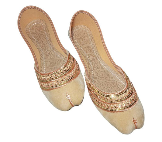 Women's PU Fancy Embroidered Khussa